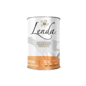 Comida húmeda de conejo con zanahorias